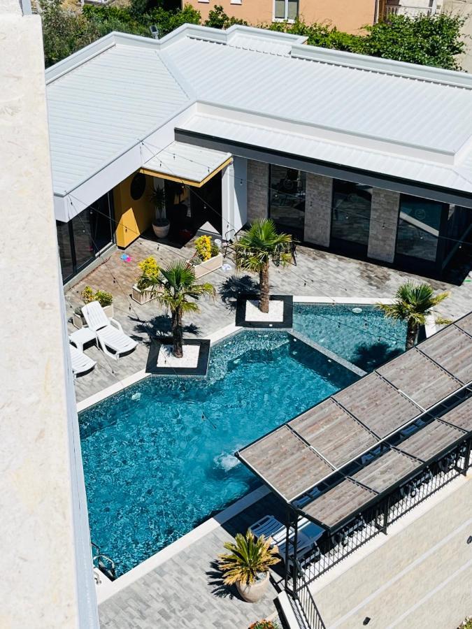 Art'S Apartment Mit Pool Ulcinj Pinjes المظهر الخارجي الصورة